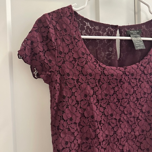 Talula Aritzia Purple Lace Short Sleeve Scoop Neck T-shirt Top Size XXS Women’s - Picture 5 of 13